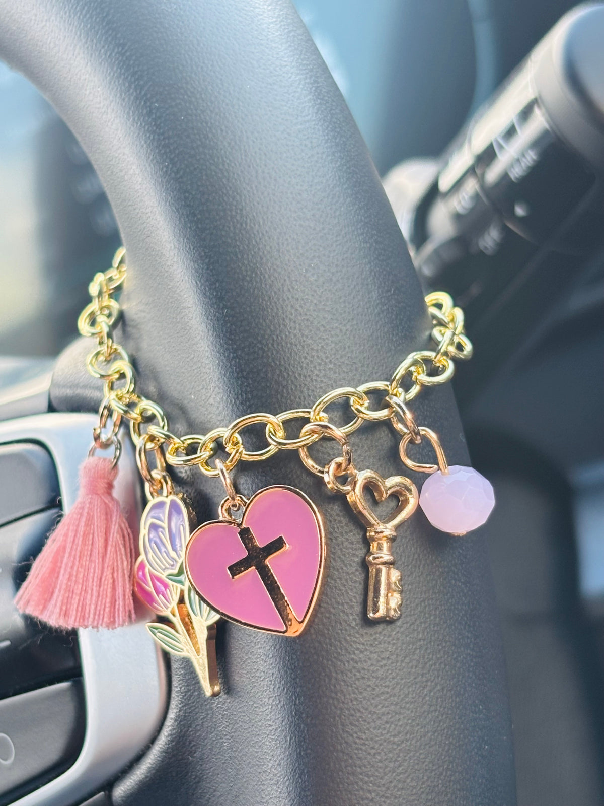 Jesus’ Love Car Charm (Pink Mauve)