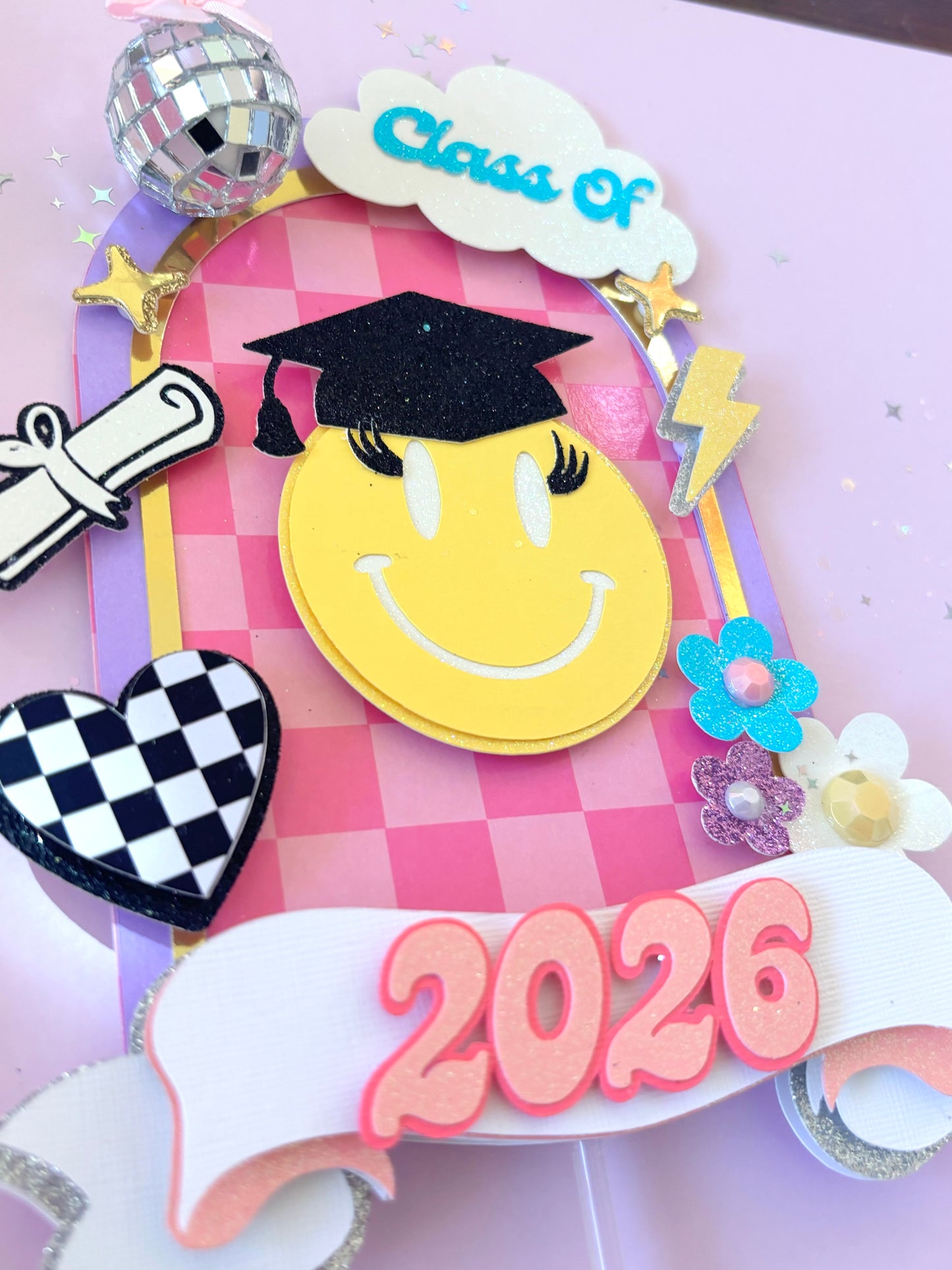 Smiley Graduation 2026 Cake Topper