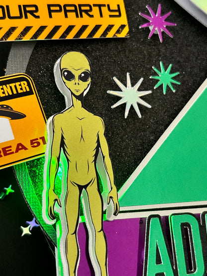 *LIGHT UP* Alien UFO Cake Topper